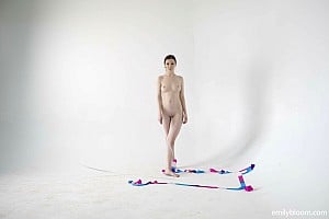 Emily Bloom gallery image 4 of 20