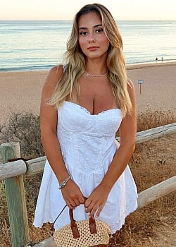 Catarina Martins image 1 of 4