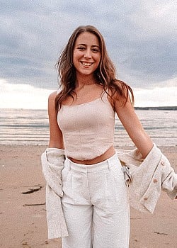Sarah Longo image 1 of 4