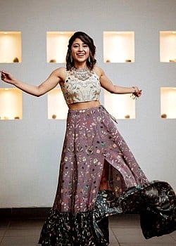 Shweta Tripathi image 1 of 2