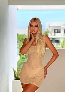 Violetta Seleznova image 1 of 2